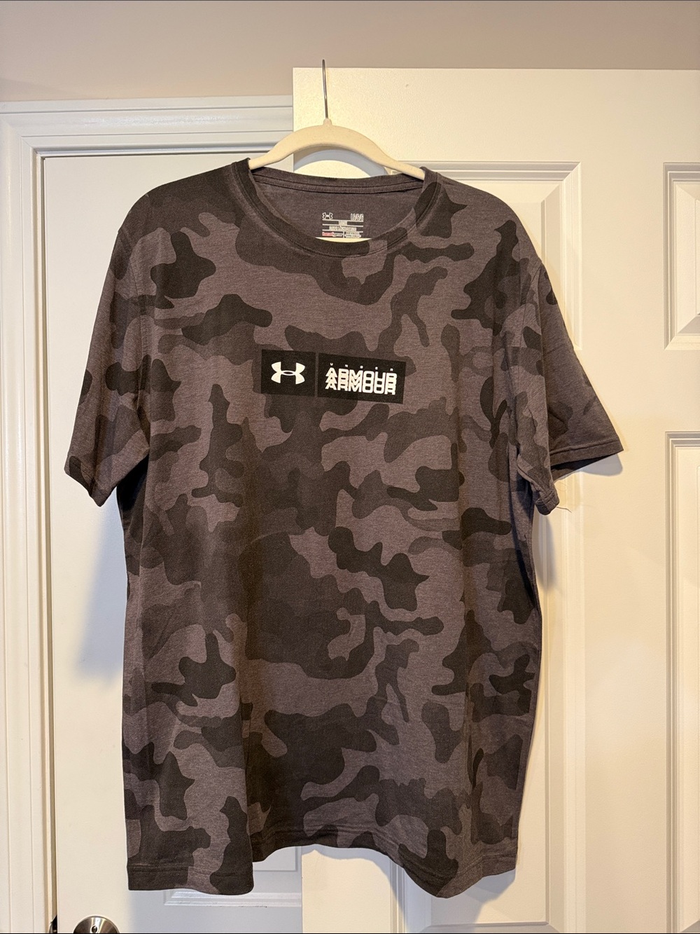 Under Armour Black & Gray Camo Short Sleeve Performance Tee